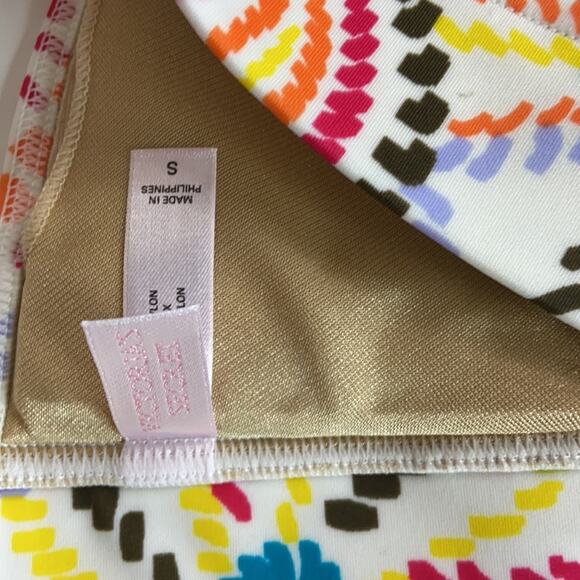 Victoria’s Secret Floral Print Bikini Top Sz Small - Picture 3 of 3